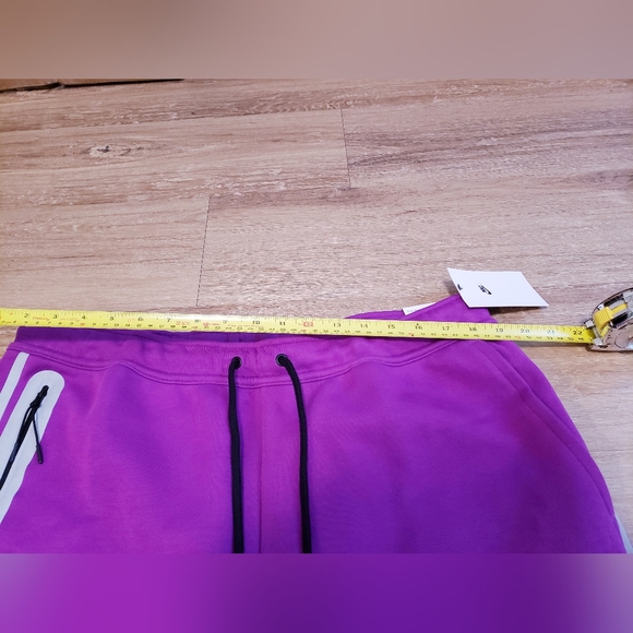 $135 Nike Tech Fleece Joggers Reflective Pants Bold Berry - Picture 6 of 10